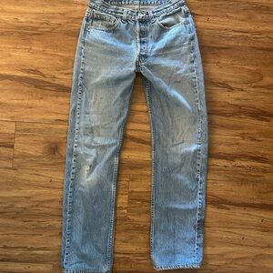 VINTAGE LEVI’S 501 JEANS!!